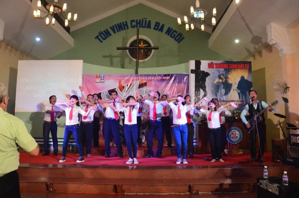 TH&Aacute;NH NHẠC TRUYỀN TẠI Hội TH&Aacute;NH PH&Uacute;C &Acirc;M TO&Agrave;N VẸN VIỆT NAM TẠI TP HỒ CH&Iacute; MINH.