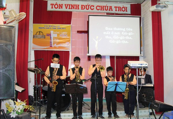 TRUYỀN GIẢNG PHỤC SINH TẠI HỘI THÁNH PHƯỚC BÌNH - QUẢNG NAM