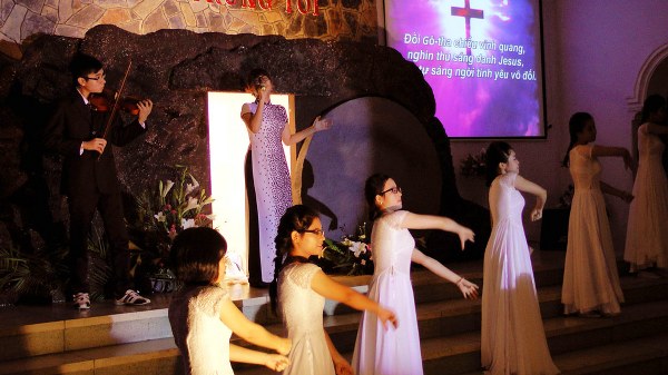 TRUYỀN GIẢNG NH&Acirc;N DỊP MỪNG CH&Uacute;A PHỤC SINH 2014 TẠI NH&Agrave; THỜ T&Ocirc; HIẾN TH&Agrave;NH.