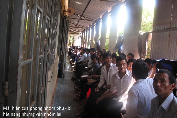 TỈNH B&Igrave;NH PHƯỚC: CH&Uacute;A THĂM VIẾNG HỘI TH&Aacute;NH TRONG HO&Agrave;N CẢNH KH&Oacute; KHĂN