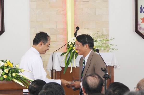 HỘI TH&Aacute;NH HƯƠNG AN C&Oacute; NƠI THỜ PHƯỢNG CH&Uacute;A MỚI.