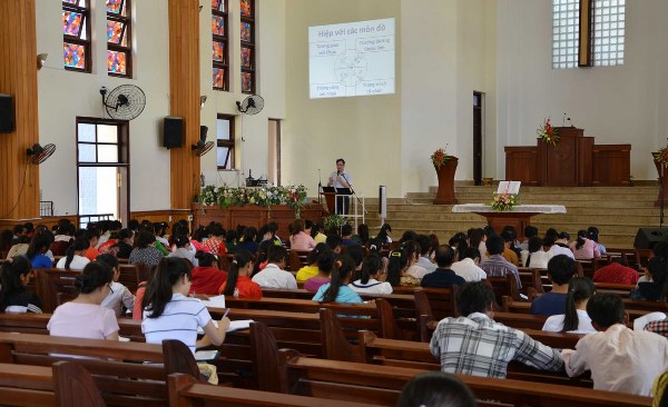 HU&Acirc;́N LUY&Ecirc;̣N GIÁO VI&Ecirc;N THÁNH KINH HÈ 2014 TẠI NHA TRANG