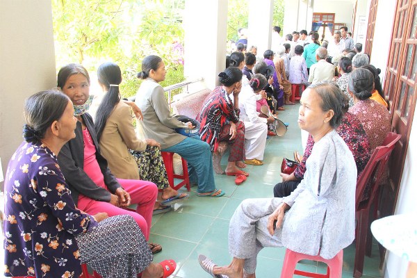 KHÁM BỆNH VÀ PHÁT THUỐC MIỀN PHÍ TẠI NÔNG SƠN, QUẢNG NAM.
