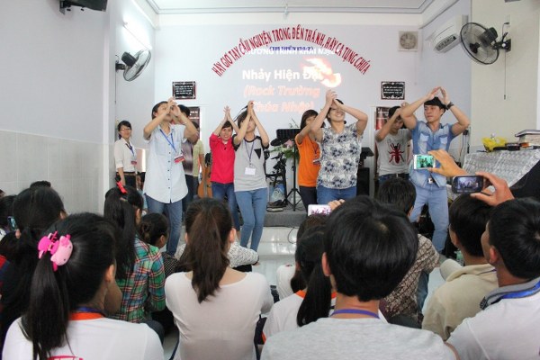 CẦU NGUYỆN PHỤC HƯNG L&Atilde;NH ĐẠO THANH NI&Ecirc;N HỘI TH&Aacute;NH PH&Uacute;C &Acirc;M TO&Agrave;N VẸN VIỆT NAM.