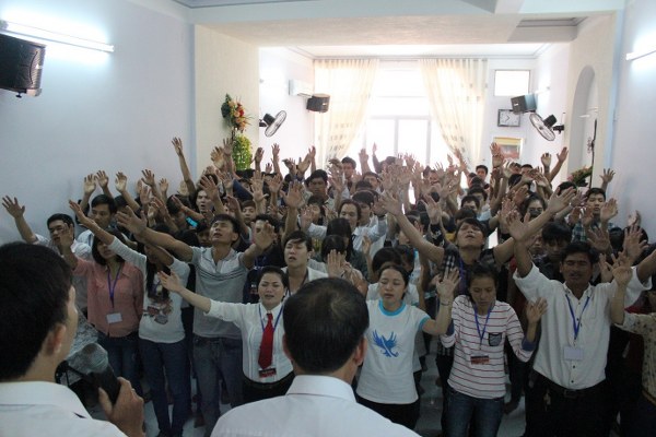 CẦU NGUYỆN PHỤC HƯNG L&Atilde;NH ĐẠO THANH NI&Ecirc;N HỘI TH&Aacute;NH PH&Uacute;C &Acirc;M TO&Agrave;N VẸN VIỆT NAM.