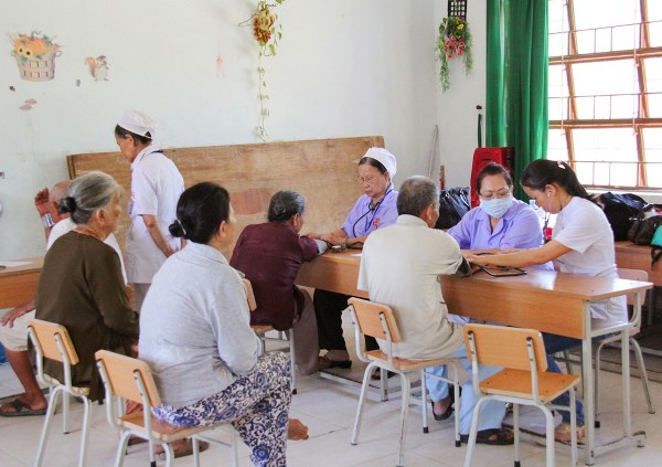 KHÁM BỆNH VÀ PHÁT THUỐC MIỄN PHÍ TẠI TP. ĐÀ NẴNG