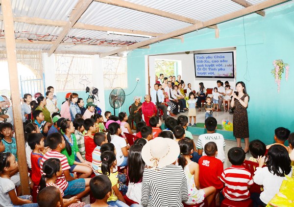CHI HỘI NAM Ô - TP ĐÀ NẴNG TRAO HỌC BỔNG VÀ PHÁT QUÀ CHO THIẾU NHI.