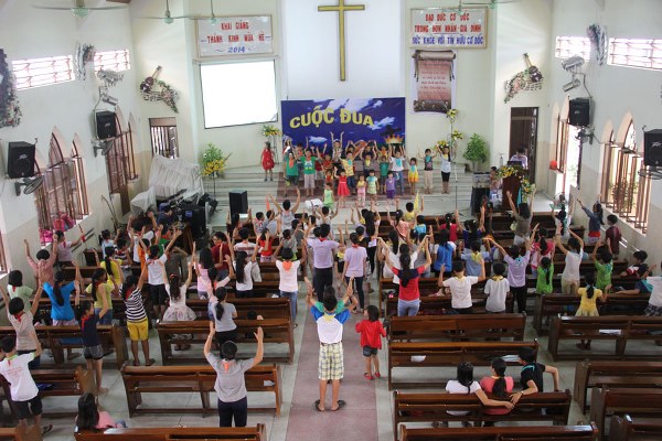TH&Aacute;NH KINH H&Egrave; 2014 CỦA HỘI TH&Aacute;NH TIN L&Agrave;NH VĨNH PHƯỚC