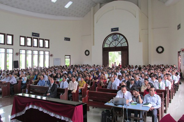 BỒI LINH TRUNG NI&Ecirc;N TẠI CHI HỘI BU&Ocirc;N M&Ecirc; THUỘT