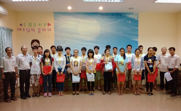 HỘI TH&Aacute;NH T&Ocirc; HIẾN TH&Agrave;NH: TƯƠNG TRỢ M&Ugrave;A THI ĐẠI HỌC, CAO ĐẲNG 2014
