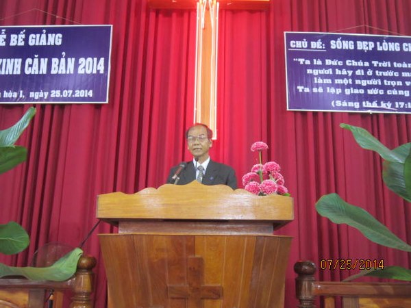 LỄ BẾ GIẢNG KH&Oacute;A TH&Aacute;NH KINH CĂN BẢN TRUNG T&Acirc;M B&Ugrave; ĐĂNG, B&Igrave;NH PHƯỚC.