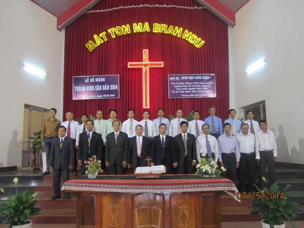 LỄ BẾ GIẢNG KH&Oacute;A TH&Aacute;NH KINH CĂN BẢN TRUNG T&Acirc;M B&Ugrave; ĐĂNG, B&Igrave;NH PHƯỚC.