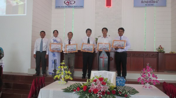 chương tr&igrave;nh bồi linh, th&ocirc;ng c&ocirc;ng tại c&aacute;i răng