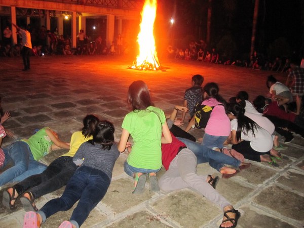 TRẠI H&Egrave; THIẾU NI&Ecirc;N PHONG ĐIỀN NĂM 2014
