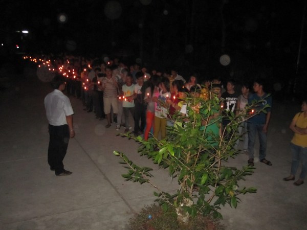 TRẠI H&Egrave; THIẾU NI&Ecirc;N PHONG ĐIỀN NĂM 2014