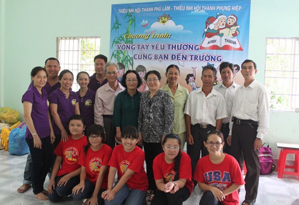 THIẾU NHI HT PHÚ LÂM VÀ CHƯƠNG TRÌNH “VÒNG TAY YÊU THƯƠNG”