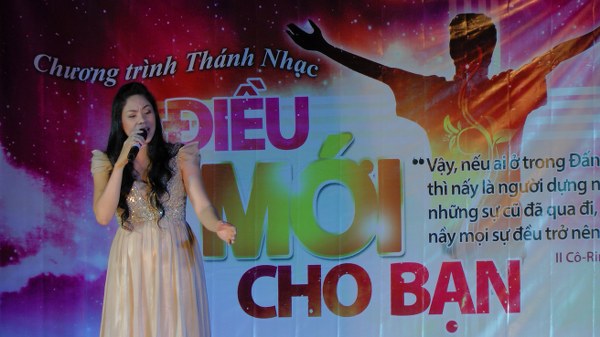truyền giảng tại HT Song Ph&uacute;