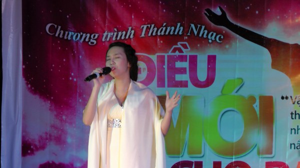 truyền giảng tại HT Song Ph&uacute;