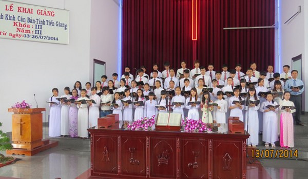 LỄ KHAI GIẢNG TH&Aacute;NH KINH CĂN BẢN TỈNH TIỀN GIANG