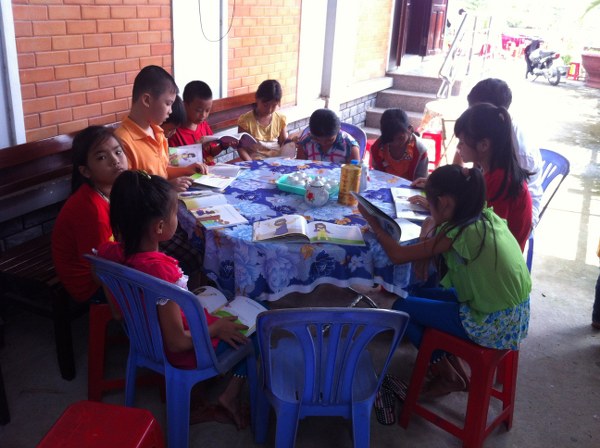 sinh hoạt h&egrave; thới an