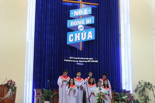 LỄ KHAI GIẢNG TH&Aacute;NH KINH CĂN BẢN TẠI TP. HỒ CH&Iacute; MINH