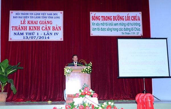 KHAI GIẢNG TH&Aacute;NH KINH CĂN BẢN KHU VỰC TỈNH VĨNH LONG &ndash; TR&Agrave; VINH