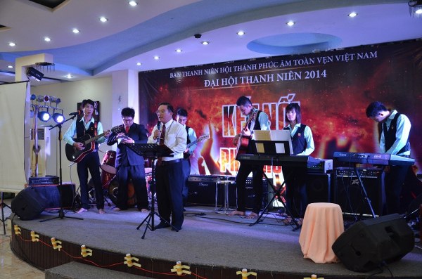 ĐẠI HỘI THANH NI&Ecirc;N TO&Agrave;N QUỐC HỘI TH&Aacute;NH PH&Uacute;C &Acirc;M TO&Agrave;N VẸN 