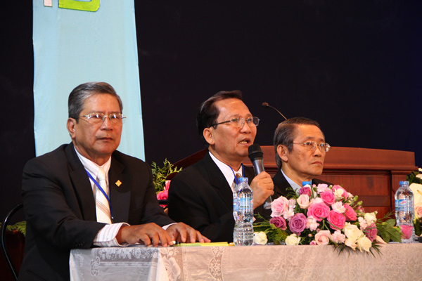 chương tr&igrave;nh Bầu cử v&agrave; Thảo luận