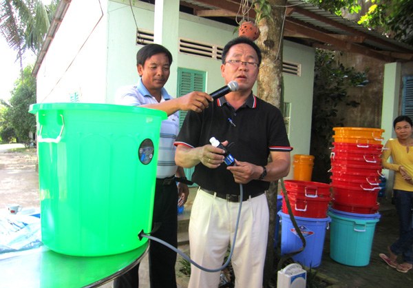 ỦY BAN YTXH TỔNG LIÊN HỘI GIÚP THIẾT BỊ LỌC NƯỚC TẠI TỈNH KIÊN GIANG