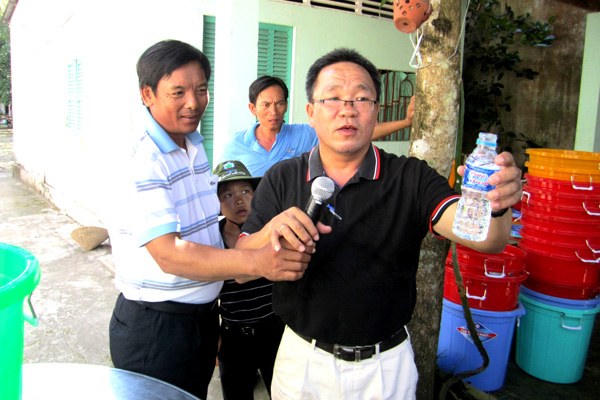 ỦY BAN YTXH TỔNG LIÊN HỘI GIÚP THIẾT BỊ LỌC NƯỚC TẠI TỈNH KIÊN GIANG