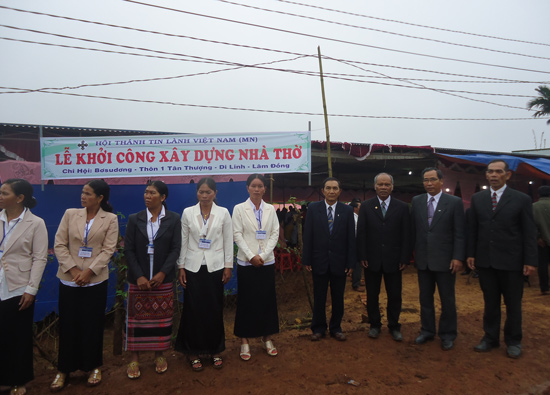 LỄ KHỞI C&Ocirc;NG X&Acirc;Y DỰNG NH&Agrave; THỜ TIN L&Agrave;NH BƠSUDƠNG - L&Acirc;M ĐỒNG