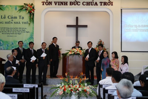 HỘI TH&Aacute;NH THANH ĐA: CẢM TẠ CH&Uacute;A V&Agrave; CUNG HIẾN NH&Agrave; THỜ