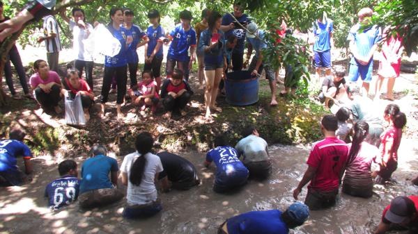 BỒI LINH BAN THANH NIÊN TẠI HỘI THÁNH AN LẠC TÂY