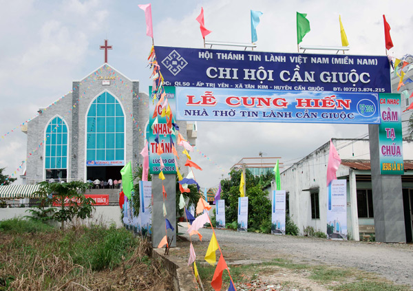 L&ecirc;̃ Cung Hi&ecirc;́n Nhà Thờ Tin Lành C&acirc;̀n Giu&ocirc;̣c &ndash; Tỉnh Long An