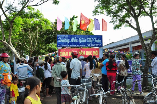HỘI TH&Aacute;NH KẾ S&Aacute;CH VUI TRUNG THU VỚI THIẾU NHI QUA MỤC VỤ TIA S&Aacute;NG