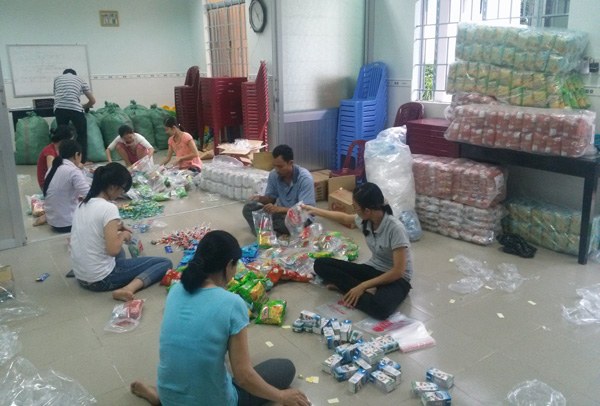 HỘI TH&Aacute;NH KẾ S&Aacute;CH VUI TRUNG THU VỚI THIẾU NHI QUA MỤC VỤ TIA S&Aacute;NG