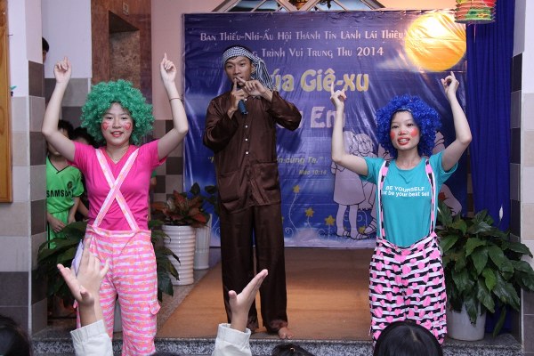 HTTL L&Aacute;I THI&Ecirc;U TỔ CHỨC CHƯƠNG TR&Igrave;NH VUI TRUNG THU CHO GẦN 150 THIẾU NHI ẤU