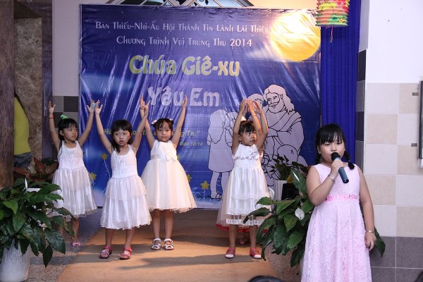 HTTL L&Aacute;I THI&Ecirc;U TỔ CHỨC CHƯƠNG TR&Igrave;NH VUI TRUNG THU CHO GẦN 150 THIẾU NHI ẤU