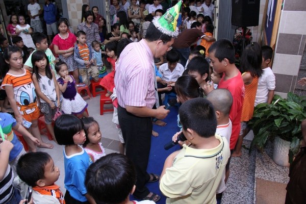 HTTL L&Aacute;I THI&Ecirc;U TỔ CHỨC CHƯƠNG TR&Igrave;NH VUI TRUNG THU CHO GẦN 150 THIẾU NHI ẤU