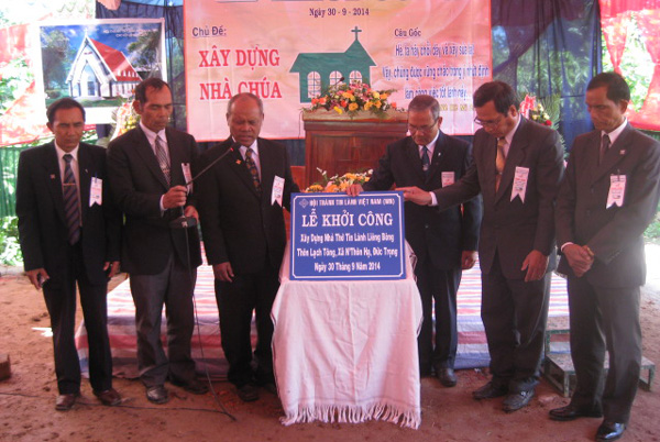LỄ KHỞI C&Ocirc;NG X&Acirc;Y DỰNG NH&Agrave; THỜ TIN L&Agrave;NH LI&Ecirc;NG B&Ocirc;NG - L&Acirc;M ĐỒNG