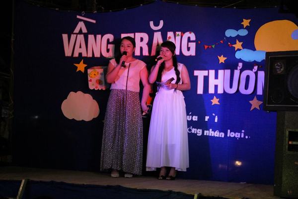 HỘI THÁNH NGÔ GIA TỰ CÙNG VỚI CHÍNH QUYỀN ĐỊA PHƯƠNG TỔ CHỨC VUI TRUNG THU.
