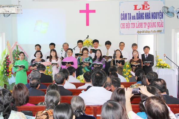LỄ CẢM TẠ CH&Uacute;A V&Agrave; D&Acirc;NG NH&Agrave; NGUYỆN HTTL TH&Agrave;NH PHỐ QUẢNG NG&Atilde;I