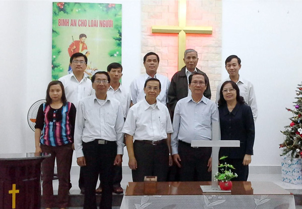 MỤC SƯ HỘI TRƯỞNG HTTLVN (MN) THĂM C&Aacute;C HỘI TH&Aacute;NH TẠI TỈNH QUẢNG NAM