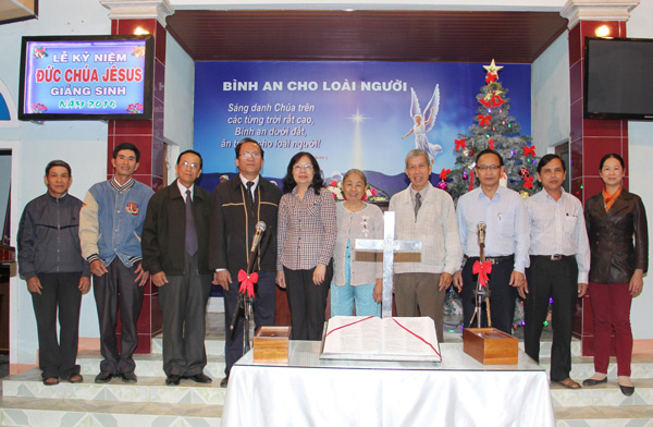 MỤC SƯ HỘI TRƯỞNG HTTLVN (MN) THĂM C&Aacute;C HỘI TH&Aacute;NH TẠI TỈNH QUẢNG NAM