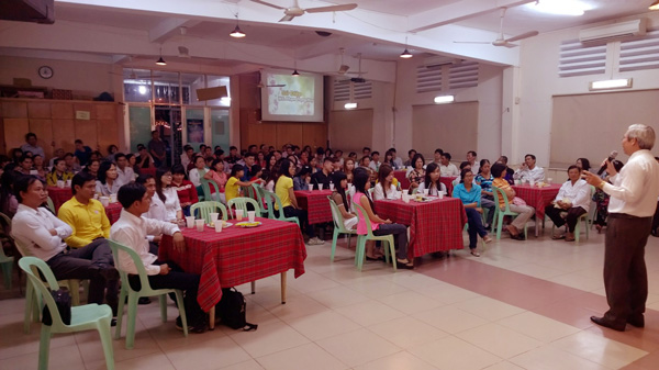 HỌP MẶT TÂN TÍN HỮU TẠI HTTL TÔ HIẾN THÀNH