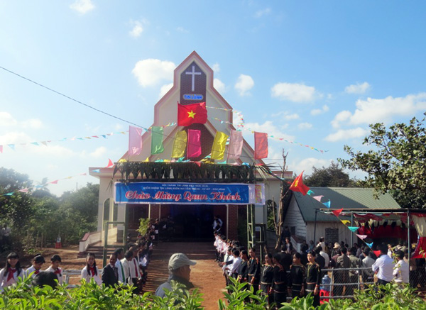 LỄ CUNG HIẾN NH&Agrave; NGUYỆN TIN L&Agrave;NH BU&Ocirc;N NUI &ndash; TỈNH ĐĂK N&Ocirc;NG
