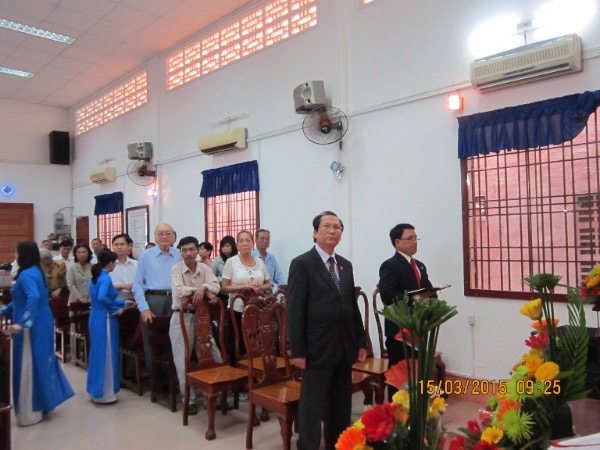 bồi linh phụ nữ ch&acirc;u đốc