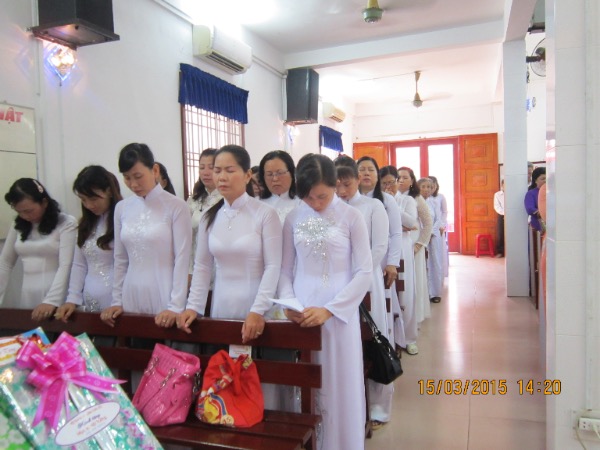 bồi linh phụ nữ ch&acirc;u đốc