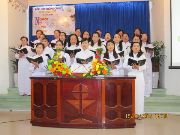 bồi linh phụ nữ ch&acirc;u đốc