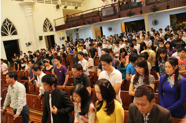 TRUYỀN GIẢNG TIN LÀNH TẠI HỘI THÁNH HOÀ MỸ - TP. ĐÀ NẴNG.